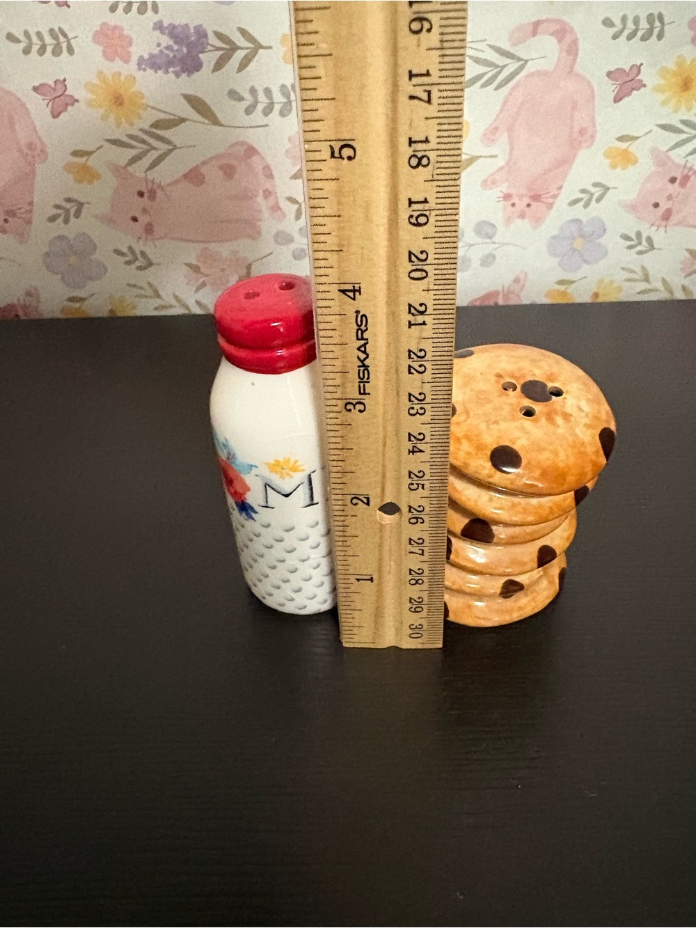 Pioneer Woman milk and cookies salt and pepper shakers. Preowned. - Picture 6 of 6